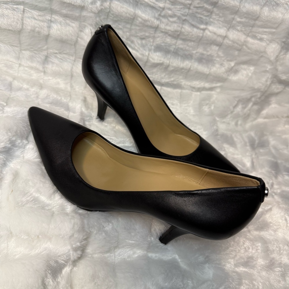 Michael Kors Women’s Flex Mid Pump Black Leather 11M